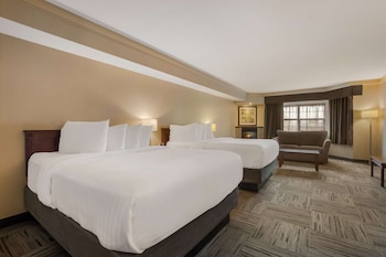 Standard Room, 2 Queen Beds, Non Smoking, Fireplace (with Sofabed)