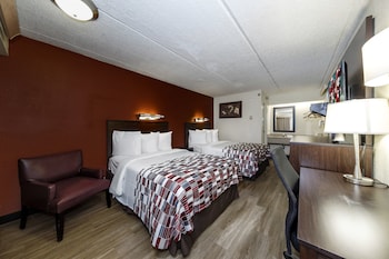 Deluxe Room, 2 Double Beds, Non Smoking, Refrigerator & Microwave