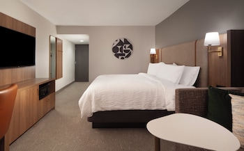 Suite, 1 Bedroom, Roll-in Shower (Communications, Roll Shwr)