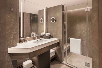 Infinity Room, 2 Double Beds, City View
