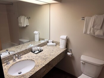 Standard Room, 2 Queen Beds, Non Smoking, Pool View (Balcony)