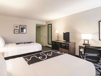 Deluxe Room, 2 Double Beds, Non Smoking
