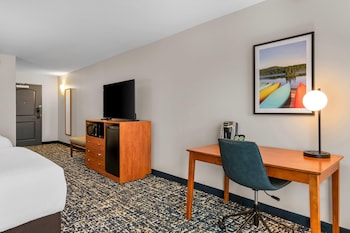Deluxe Room, Multiple Beds, Non Smoking