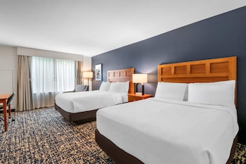 Room, 2 Queen Beds, Accessible, Non Smoking (Hearing, Roll-in Shower)