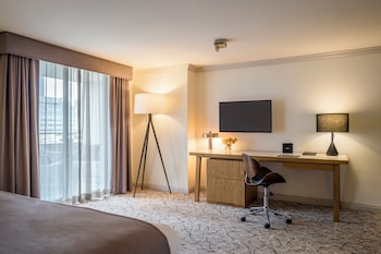 Classic Room, 1 King Bed, Balcony