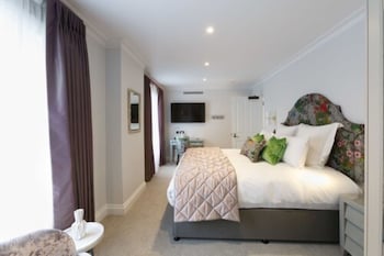 Feature Room
