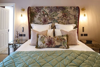 Feature Room Deluxe
