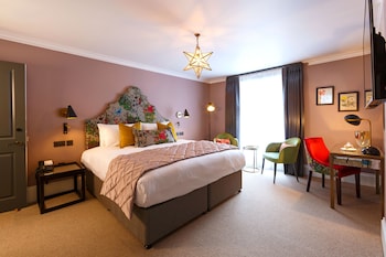Feature Room Deluxe