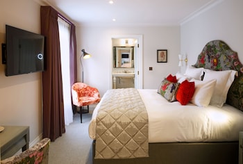 Feature Room