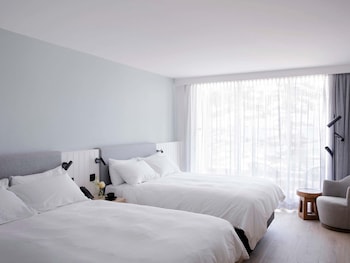 Deluxe Room, 2 Queen Beds, Ocean View