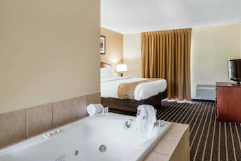 Room, 1 King Bed, Non Smoking, Hot Tub