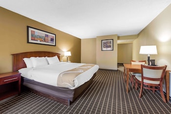 Standard Room, 1 King Bed, Non Smoking, Balcony
