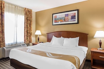 Standard Room, 1 King Bed, Non Smoking, Balcony