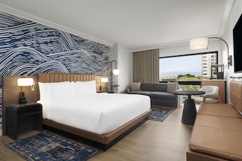 Room, 1 King Bed with Sofa bed (High Floor)