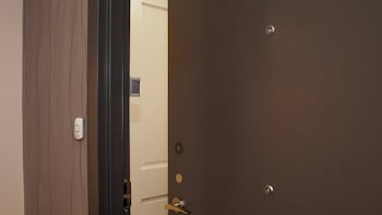 Standard Room, 1 King Bed, Accessible (Comms, Mobil, Access Tub)