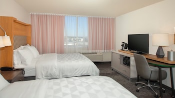 Standard Room, 2 Queen Beds, Accessible (Communications, Mobility)