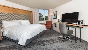 Standard Room, 1 King Bed, Corner