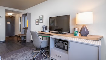 Standard Room, 1 King Bed