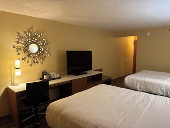 Standard Room, 2 Queen Beds, Non Smoking