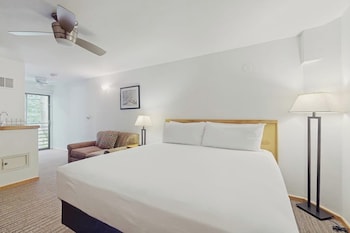 Classic Room, 1 King Bed