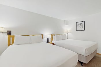 Classic Room, 2 Queen Beds