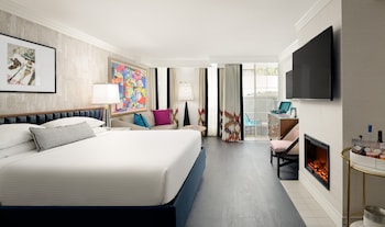 Premier King Suite with Balcony