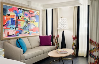 Deluxe King Suite
