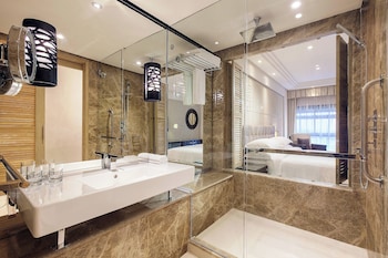 Premium Room, 1 King Bed