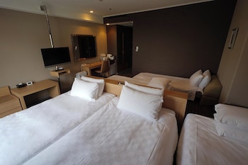 Standard Corner Twin Room, Non Smoking