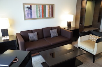 Club King Junior Suite with Lounge Access (Non-Smoking) 