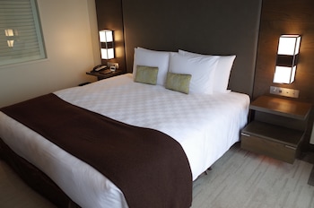 Club King Junior Suite with Lounge Access (Non-Smoking) 