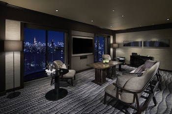Executive Club Suite King Room with Lounge Access, Non-Smoking