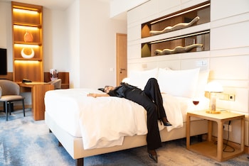 Dome Suite, 1 King Bed (Dome View, Lounge Access)