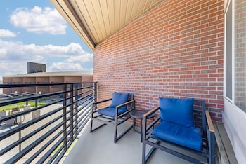 Standard Room, 2 Queen Beds, Non Smoking, Balcony