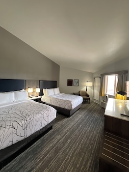 Standard Room, 2 Queen Beds, Non Smoking, Balcony