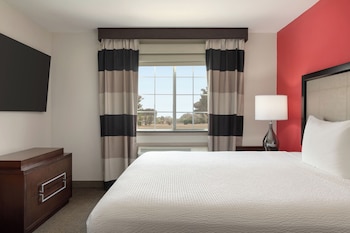 Business Room, 1 King Bed, Non Smoking