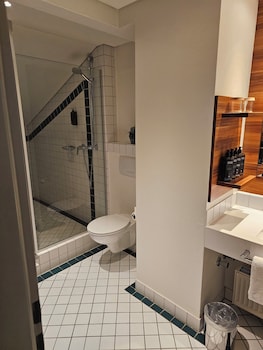 Privilege, Room, 1 Queen Bed, Balcony