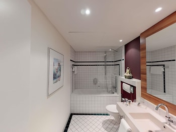 Superior Room, 1 King Bed