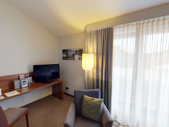 Standard Room, 1 King Bed