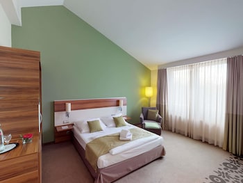 Standard Room, 1 King Bed
