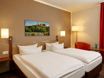 Family Deal (2 rooms next to each other)