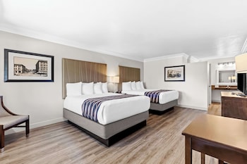 Standard Room, 2 Queen Beds, Accessible, Non Smoking