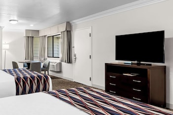 Standard Room, 2 Queen Beds, Non Smoking (Dining Table;Larger Room;with Sofabed)
