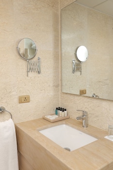 Standard Twin Room, Pool View