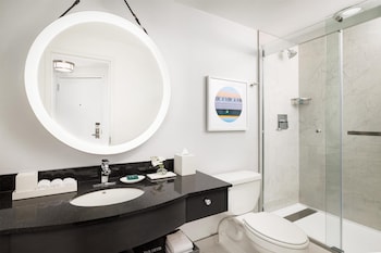 Room, 2 Queen Beds (Charles River View)