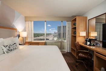 Room, 1 Queen Bed, Non Smoking (Mobility/Hearing Accessible, Tub)