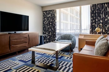 Suite, 1 Bedroom, City View