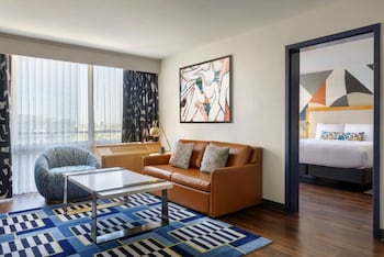 Suite, 1 Bedroom, City View