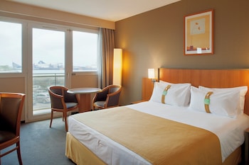 Standard Room, 1 Queen Bed