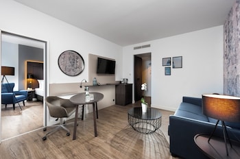 Suite, 1 Double Bed (Additional Living Area)